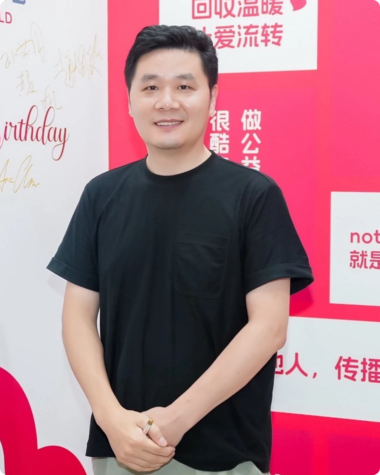 杜乐余在公益活动现场